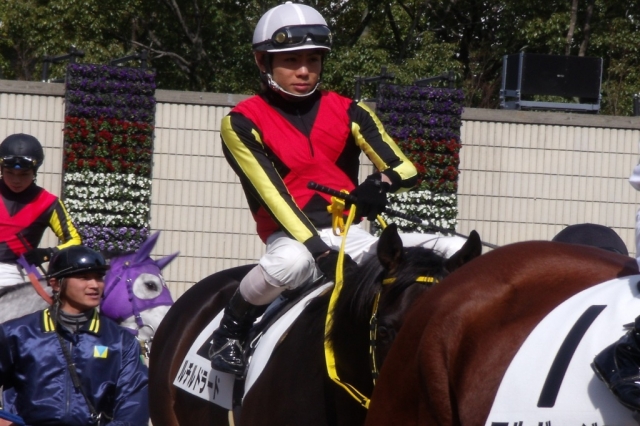 新馬戦　北村友一騎手 ルチルドラード