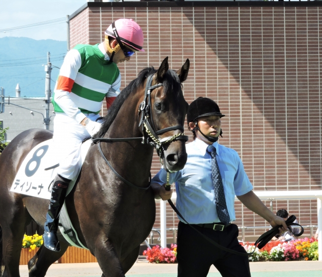 モレイラ騎手を背に・・・ ティソーナ