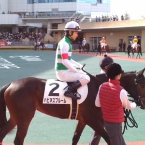 北村友一ジョッキーでした。