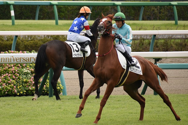 返し馬 チェアリングソング