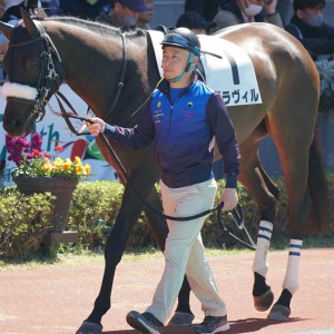 【パドック】4歳以上1勝クラス