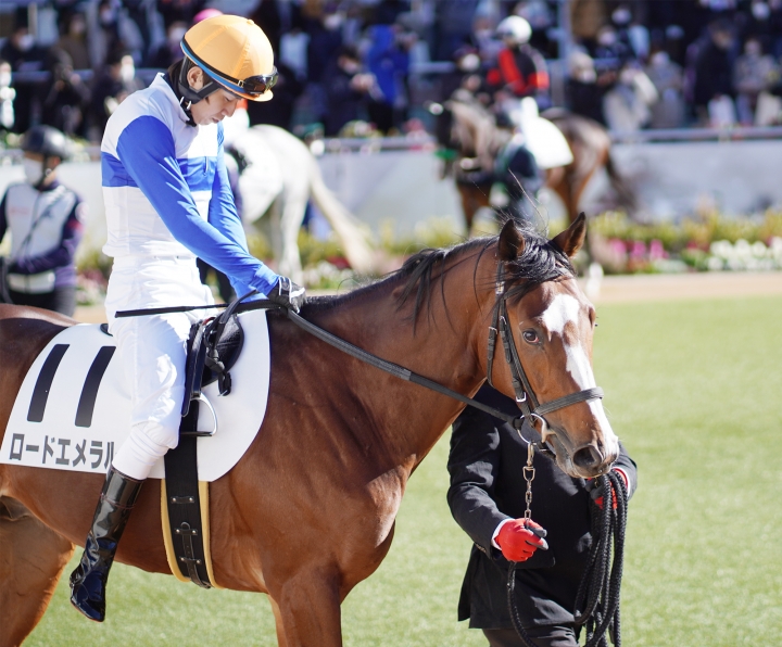 2021/12/18 2歳新馬 ロードエメラルド