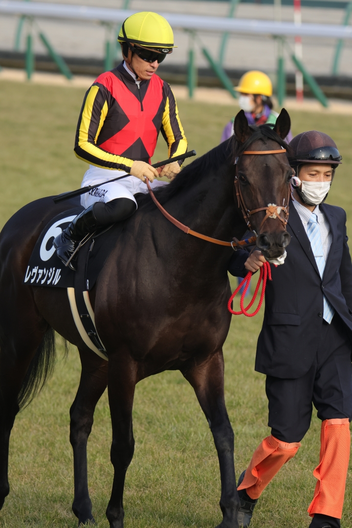 2023/1/7 寿S(3勝クラス) レヴァンジル