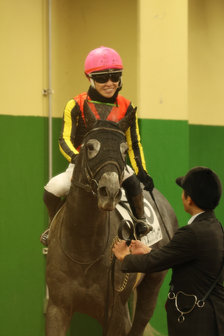 2024/11/30 3歳以上1勝クラス ダズリングブレイヴ