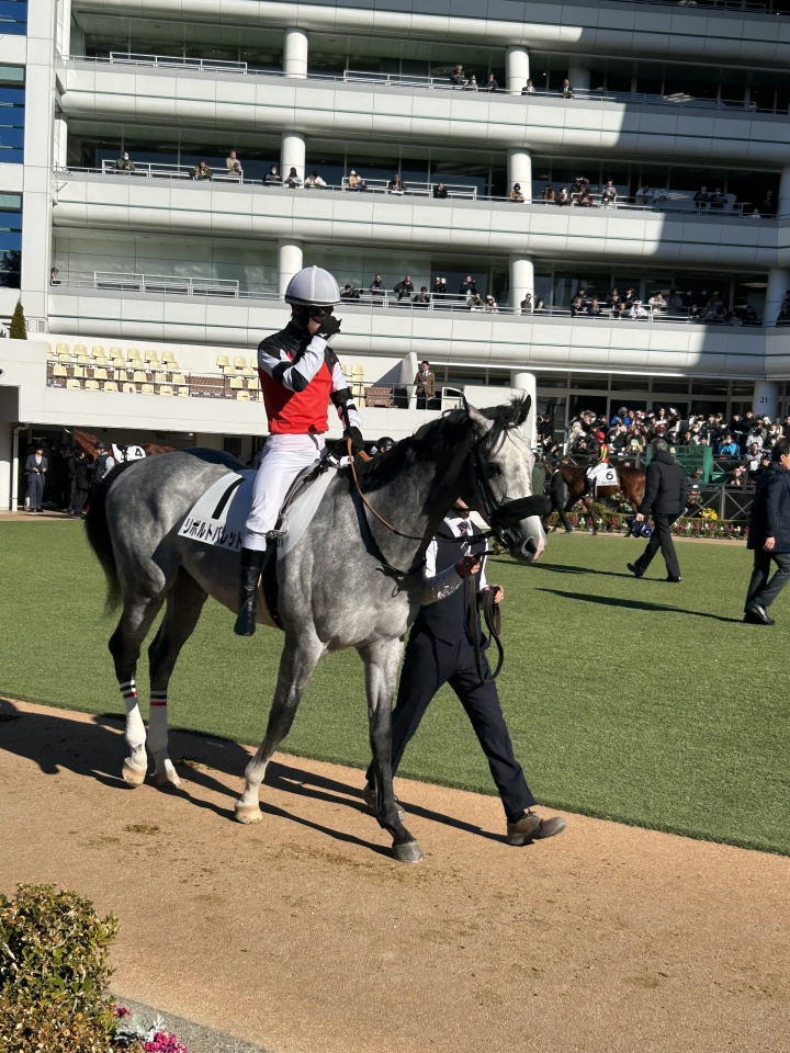 2023/12/23 2歳新馬 リボルトバレット
